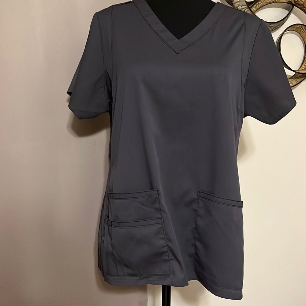 NWOT WonderWink Next Size Large Women’s Scrub Top